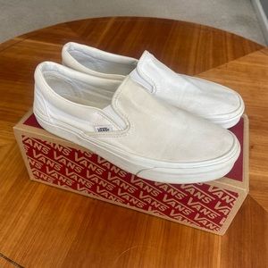 Vans Classic Slip-On Shoe- White- Men’s 7.5/ Women’s 9
